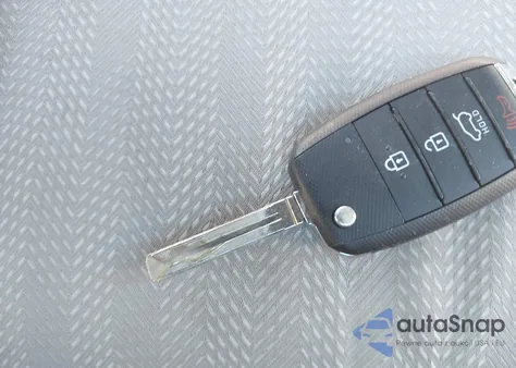 2019 Kia Sportage Lx z USA, uszkodzony, nr VIN KNDPM3AC1K7615163